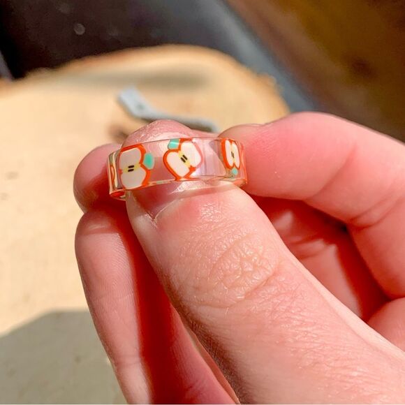 Unique Fruity Apple Resin Cute Chic Summer Vibe Ring Size 6 - Picture 2 of 3